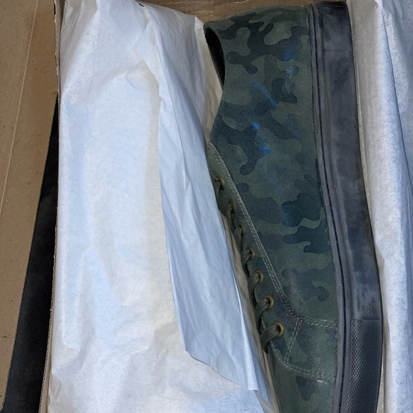 Camouflage Men’s 13D Belvedere Studio Sneakers Oliver Green Suede Leather - Picture 7 of 7